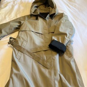 London Fog trench coat with hood & zip-out thinsulate lining. Worn once!